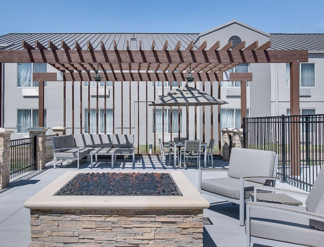 Country Inn & Suites By Radisson, Wichita East, Ks 외부 사진