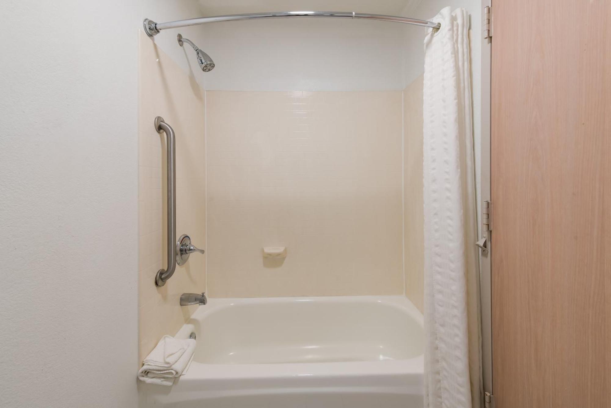 Country Inn & Suites By Radisson, Wichita East, Ks 외부 사진