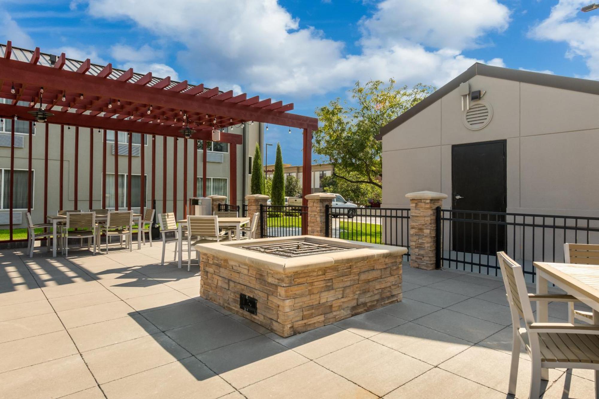 Country Inn & Suites By Radisson, Wichita East, Ks 외부 사진