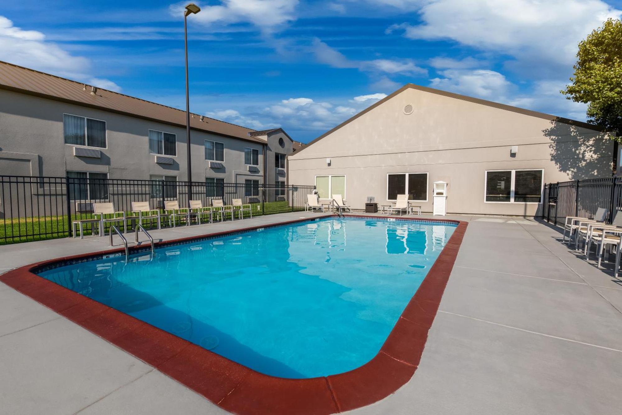 Country Inn & Suites By Radisson, Wichita East, Ks 외부 사진