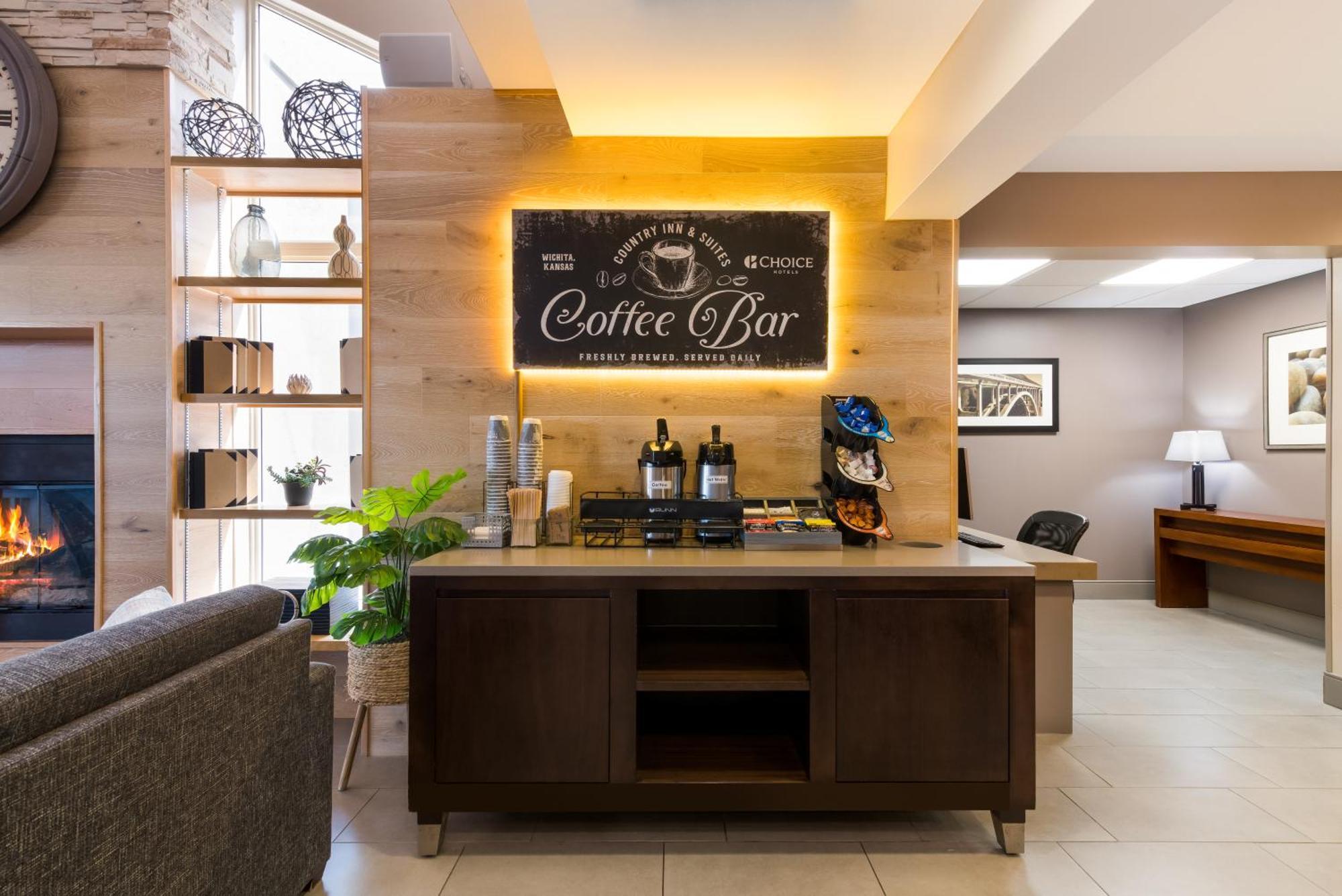 Country Inn & Suites By Radisson, Wichita East, Ks 외부 사진